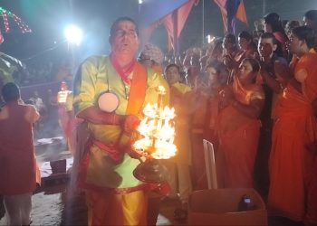 सुनसरी खाेलामा भव्य आरती