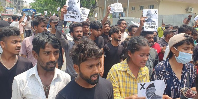 सर्वोच्च अदालत र दलहरू विरुद्ध ठाउँठाउँमा प्रदर्शन