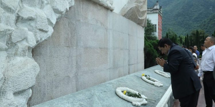 उपप्रधानमन्त्री श्रेष्ठद्वारा सिचुवानमा भूकम्प पुनः निर्माण क्षेत्रको अवलोकन