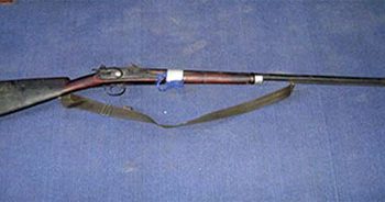 बन्दुक पड्काउँदा आफ्नै साथीको मृत्यु