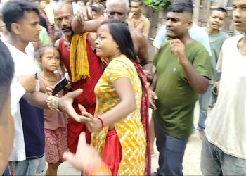 पिता पर्मेश्वरकाे नाममा धर्म परिवर्तन गराएकाे भन्दै विराेधमा उत्रिए  स्थानीय