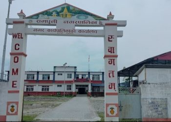 झुम्काका व्यावसायीको गुनासो ” नगरप्रहरी खै”