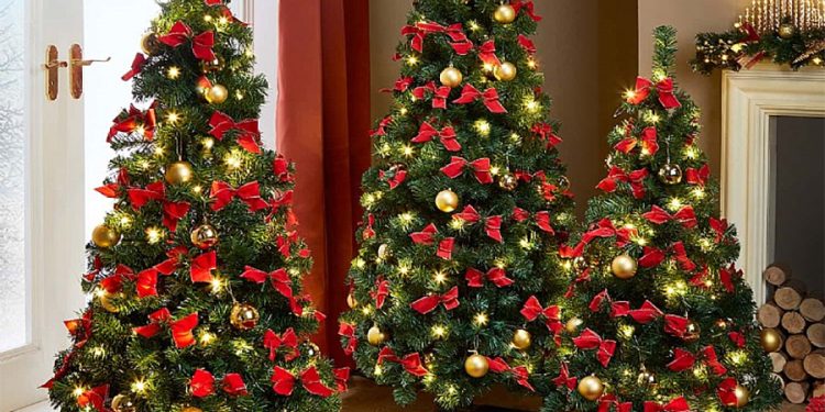 प्लास्टिकका क्रिसमस ट्रि प्रयोग गर्न निषेध