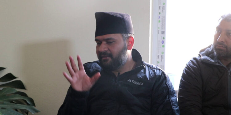 जंगल छेउका गाउँ स्थानान्तरण गर्नुपर्छः बालेन शाह