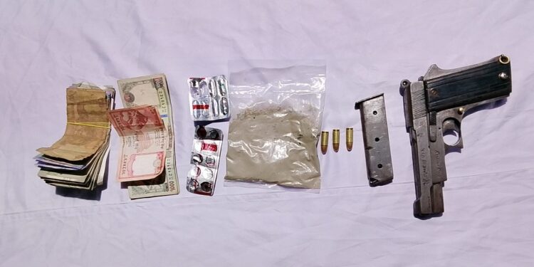 पेस्तोल, गोली र ब्राउन सुगरसहित भारतीय नागरिक पक्राउ