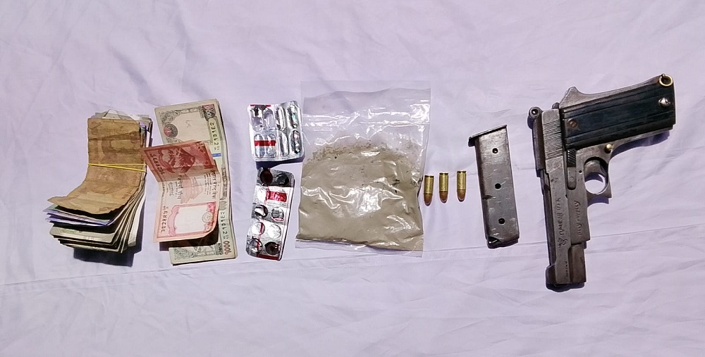 पेस्तोल, गोली र ब्राउन सुगरसहित भारतीय नागरिक पक्राउ