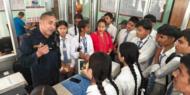 जनक स्मृति माविका विद्यार्थीहरुको जिल्ला प्रहरी कार्यालयमा अवलोकन भ्रमण